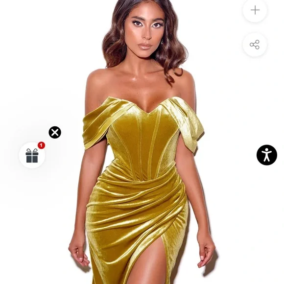 Miss Circle | Dresses | Omaria Gold Velvet Off Shoulder Corset Dress |  Poshmark